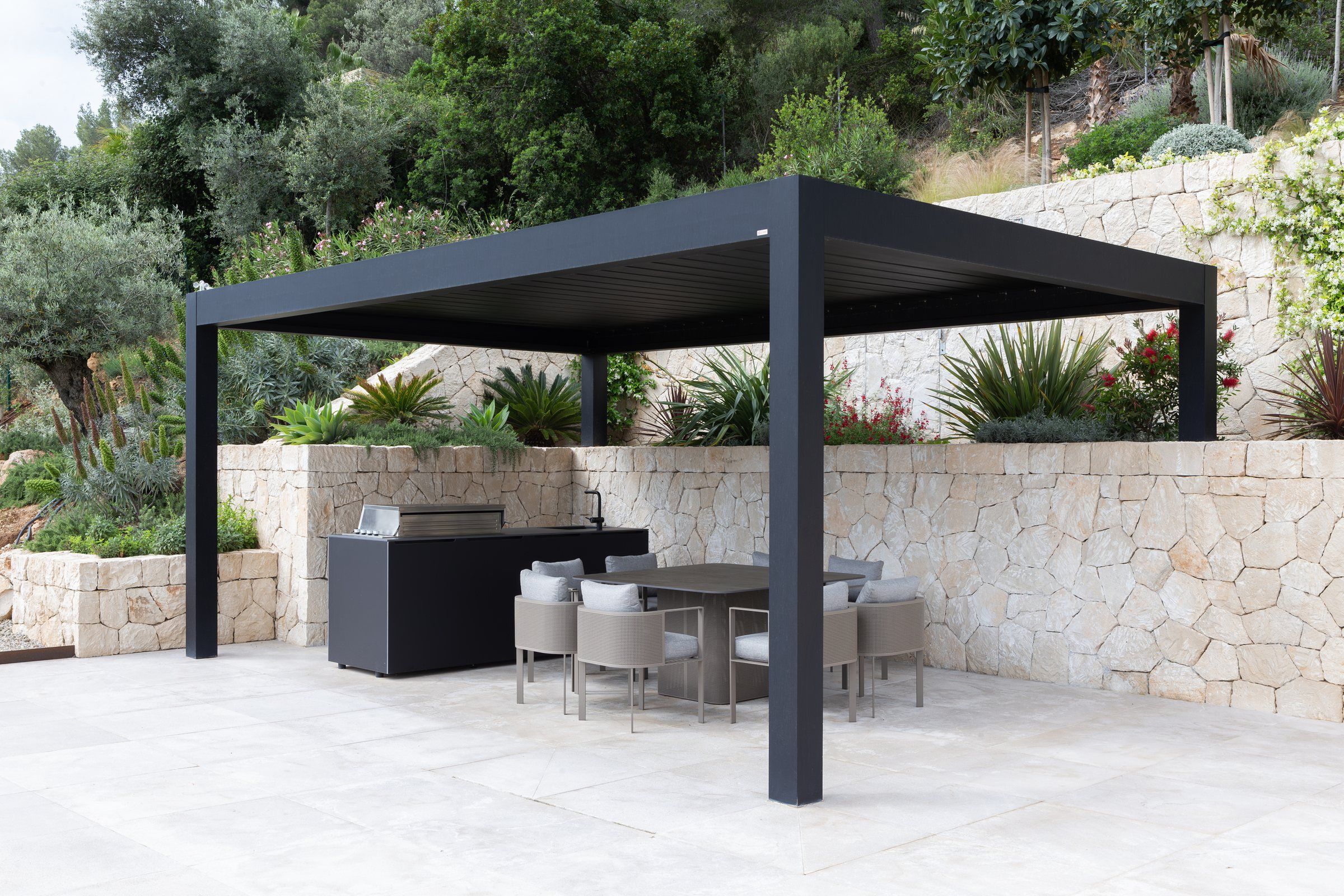 Pérgola bioclimática – Mallorca (1)