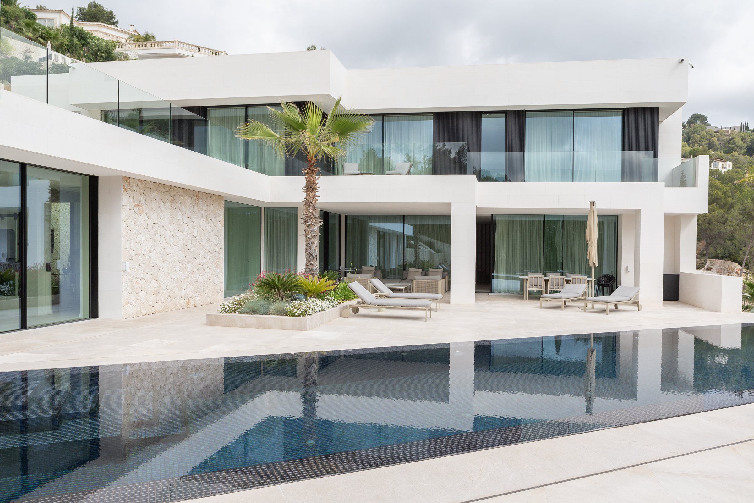 Vorhänge, Rollos und Außenjalousien – Mallorca (1)