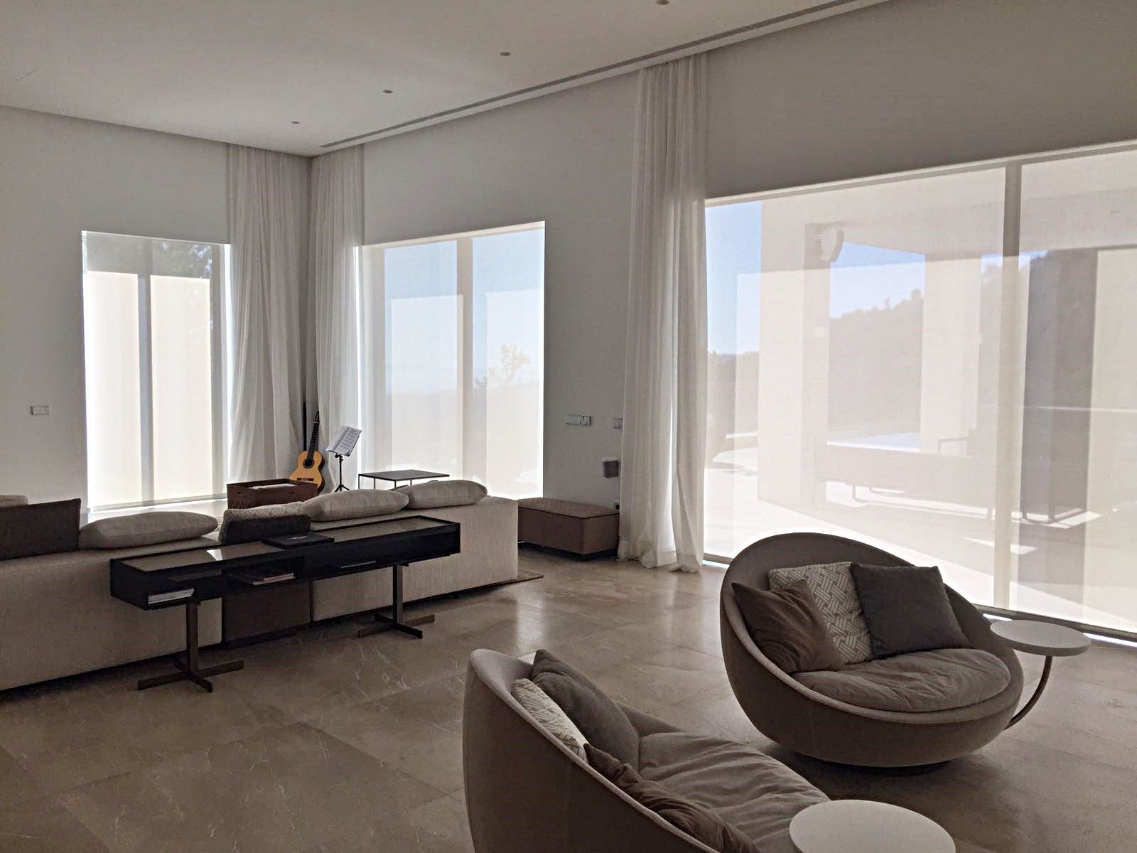 Roller blind mechanism concealed within the curtain pelmet in Son Vida, Mallorca