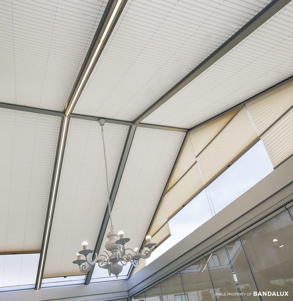 Pleated shades for irregular windows (3)