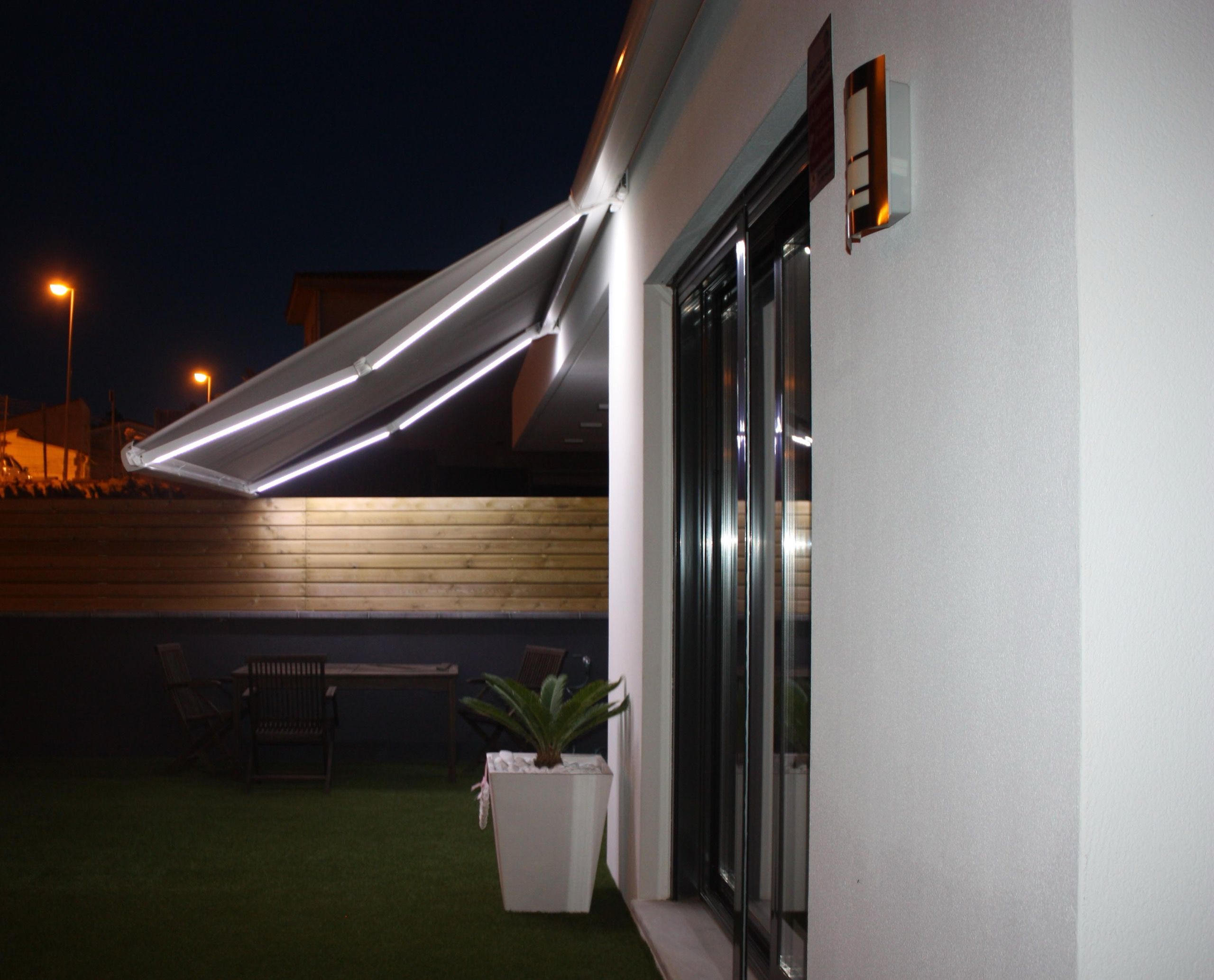 LED for awnings and pergolas (1)