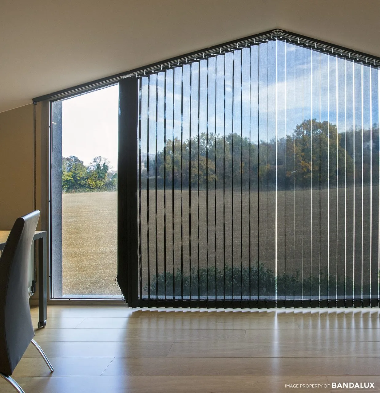 Estores para ventanas verticales inclinadas