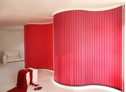 Cortinas verticales curvadas