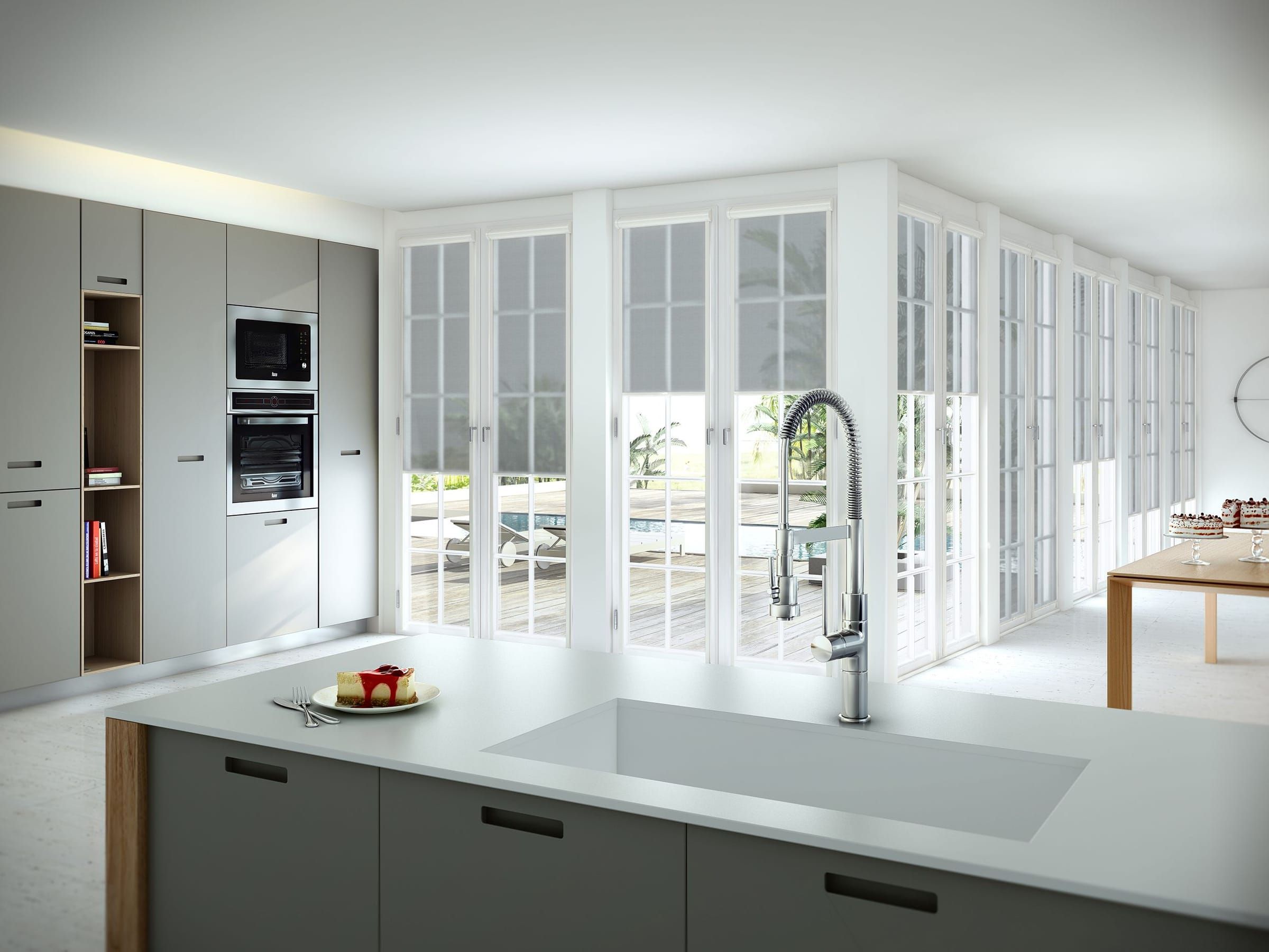 Cocina con puertas acristaladas vestidas con estores instalados sin taladrar