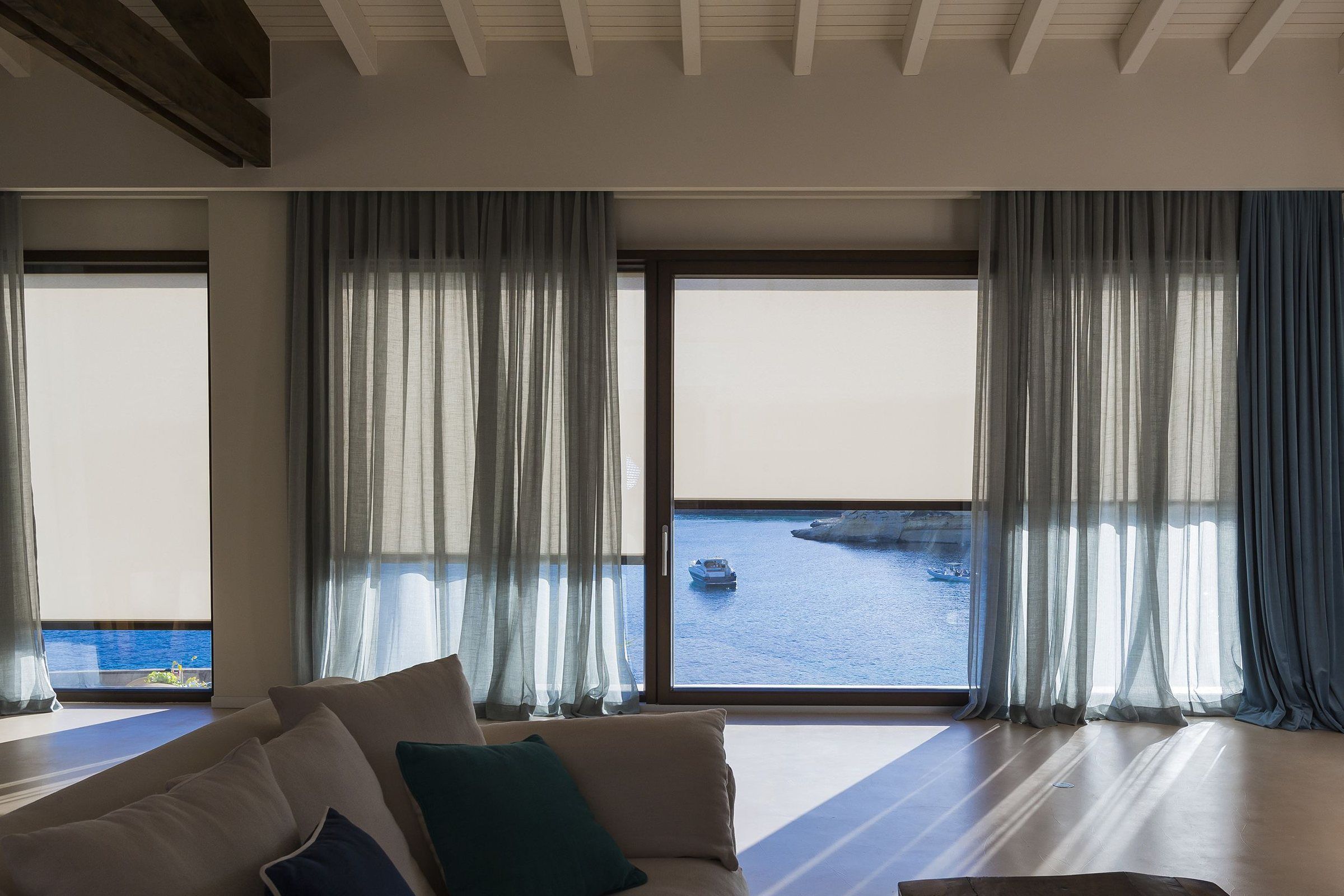 Traditional curtain (4)