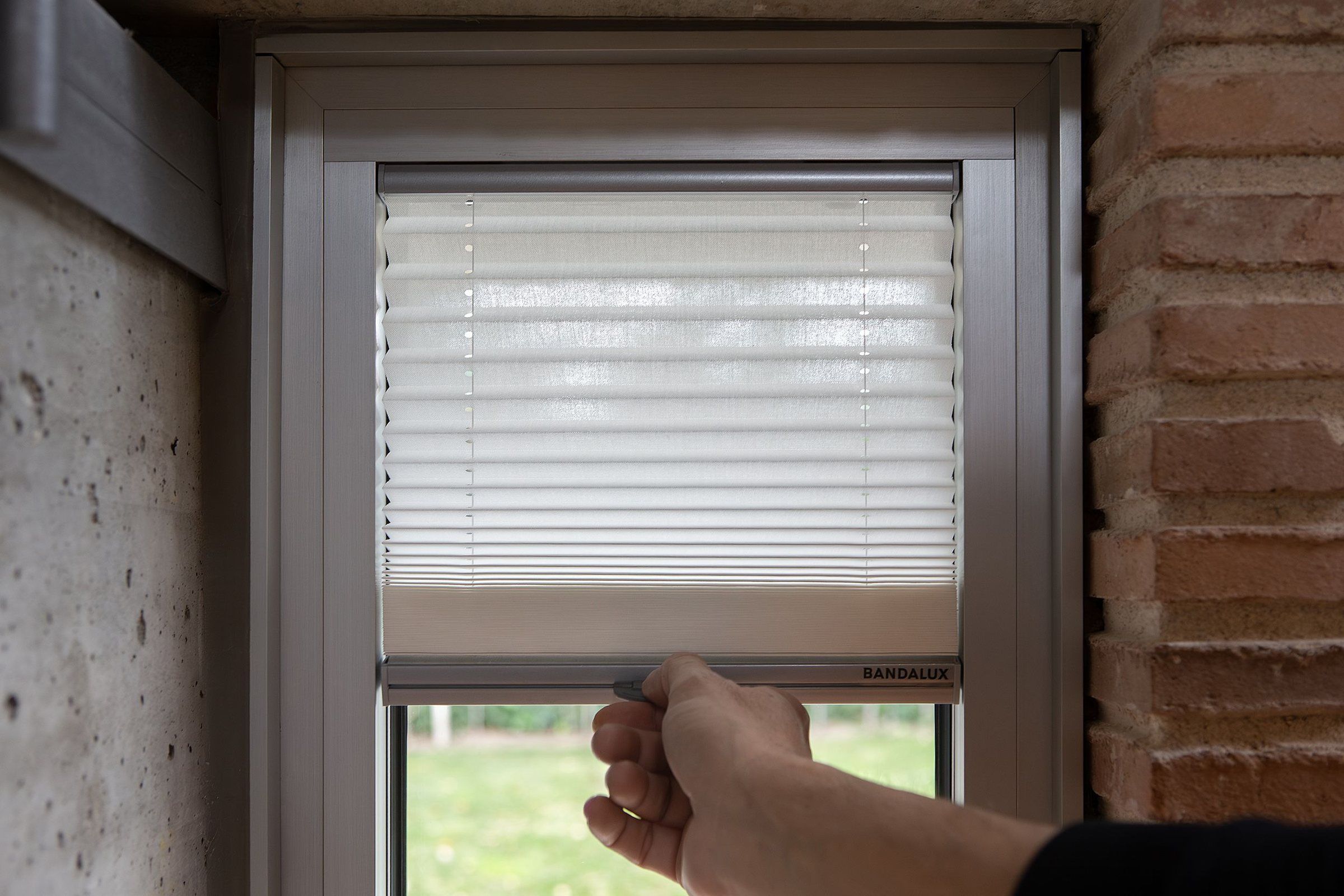 Pleated shades and cellular shades (2)