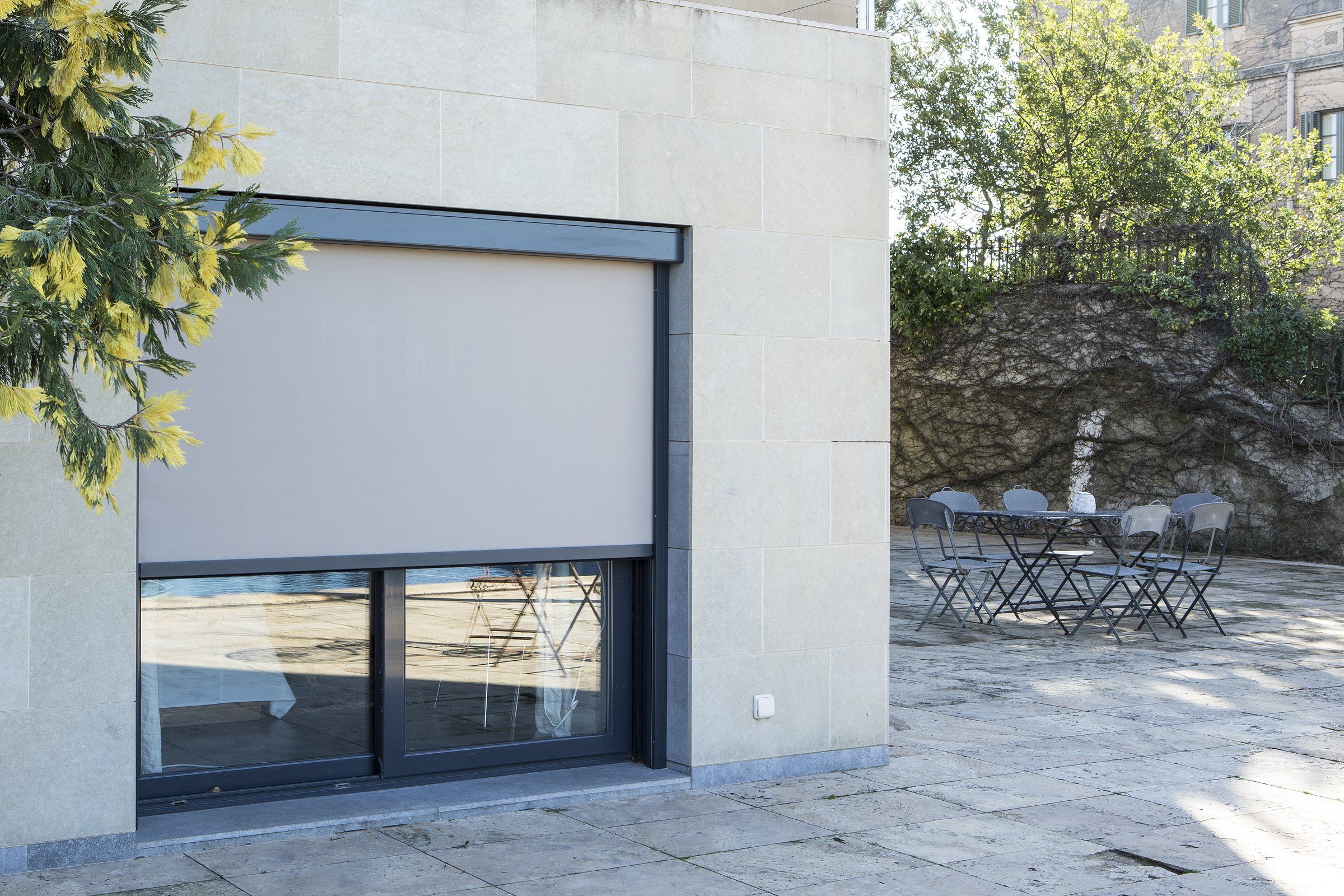 Enrollables exteriores guiados (2)